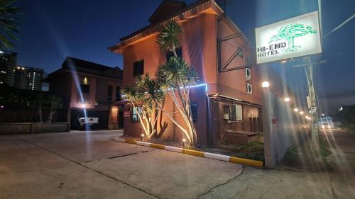Hi End Hotel Sriracha