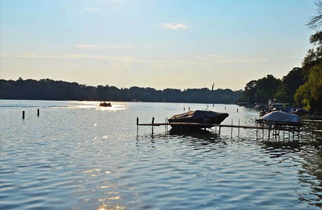 Hidden Gem on the Lake Near Popular Attractions