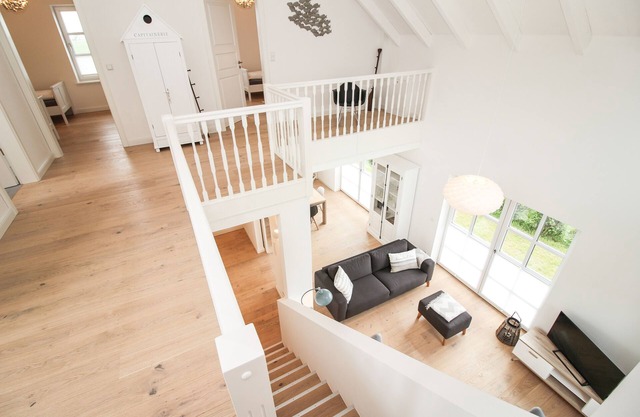 High-quality holiday home with sauna for up to 6 people on two levels