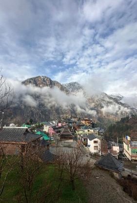 High Spirits Homestay and Cafe, Matuera Village, Parvati Valley