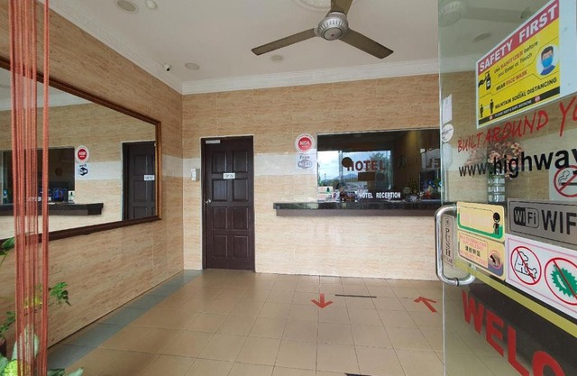 Highway Budget Hotel