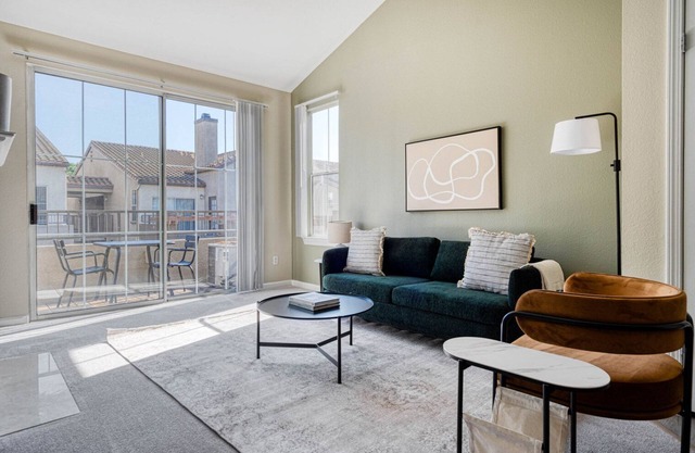 Hip San Jose - The Alameda 2BR w/Gym & Pool, nr Caltrain, by Blueground