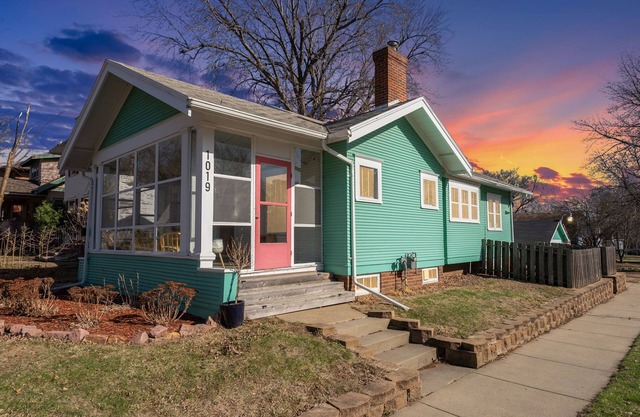 Historic Charm Across from Terrace Park: A Sioux Falls Sanctuary