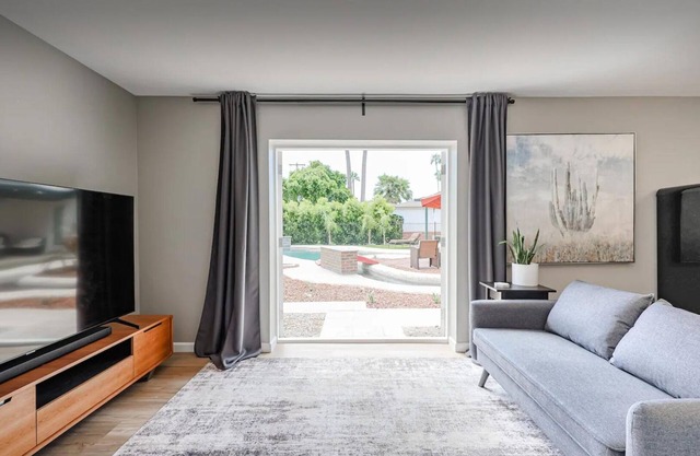 ⭐️ Historic Encanto Manor Pool House ⭐️