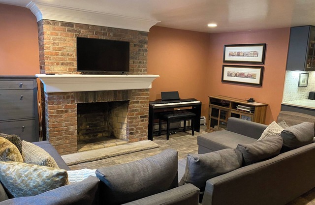 Historic Hamilton Park Garden apartment in Downtown Jersey City