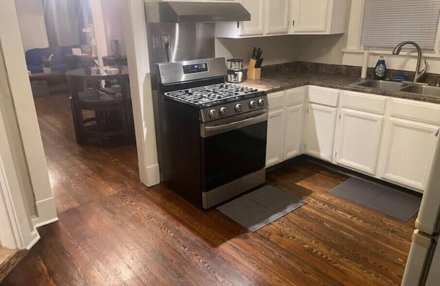 Historic Memphis Getaway near Liberty Stadium!