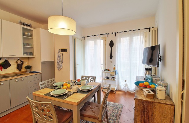 Historical center elegant apartment