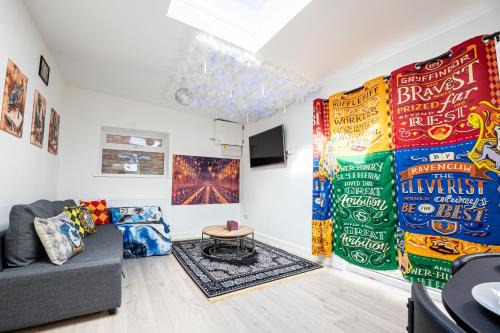 Hogwarts House, Self Check in, Sleeps 4