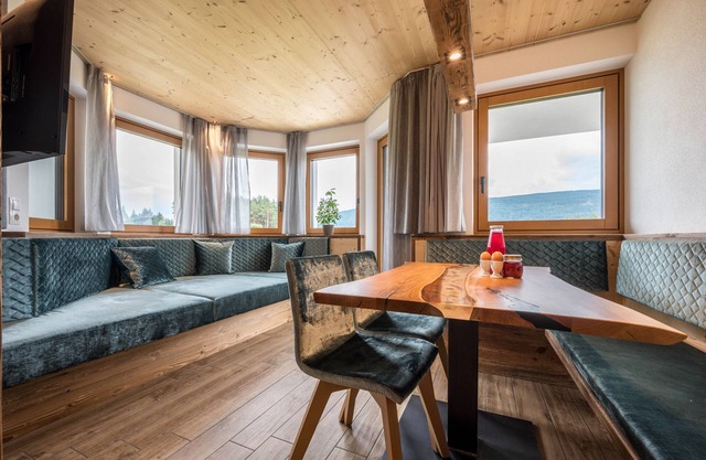 Holiday Apartment 'Forchnerhof Apt 2' with Mountain View, Shared Garden & Wi-Fi