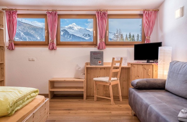 Holiday Apartment "Mountainfarm Innertrein Jöchl" with Mountain View, Balcony & Wi-Fi