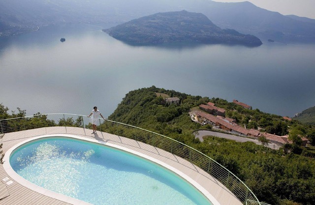 Holiday apartment Parzanica for 1 - 4 persons with 1 bedroom - Holiday apartment in one or multi-fam