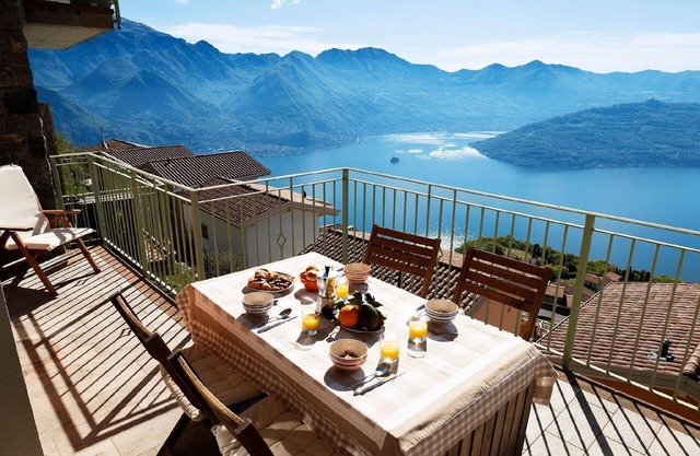 Holiday apartment Parzanica for 1 - 4 persons with 1 bedroom - Holiday apartment in one or multi-fam