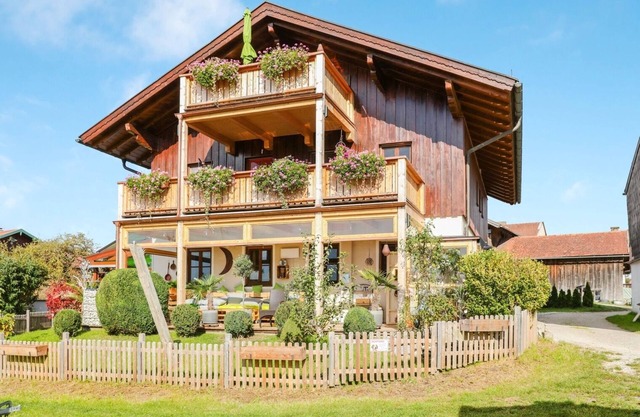 Holiday Apartment "Parzinger 2" close to Chiemsee with Mountain View & Terrace
