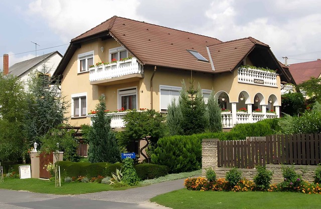 Holiday apartment with terrace, wifi and air conditioning