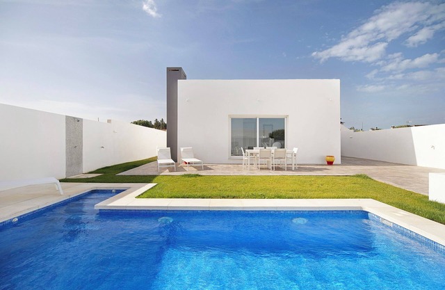 Holiday Home 'Chill Out Of City 3' with Private Pool, Wi-Fi and Air Conditioning