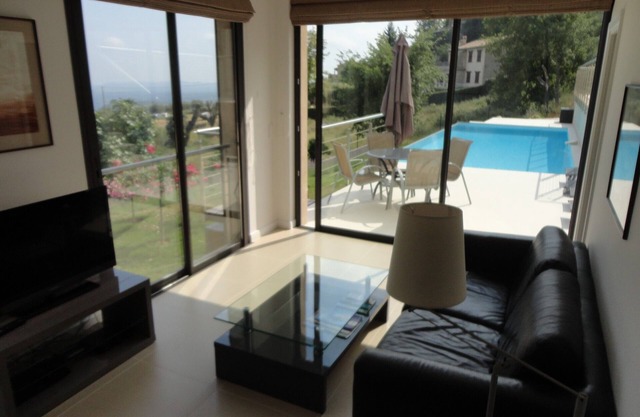 Holiday Guest House, Recent, Infinity pool, sea view,Tourrettes sur Loup/Vence