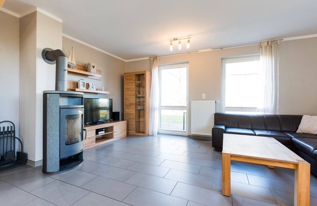 Holiday home for 5 guests with 80m² in Fehmarn OT Staberdorf (96164)