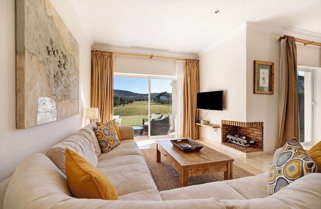 Holiday Home "Arcos golf Adosado 2 dormitorios" with Mountain View, Shared Pool & Wi-Fi