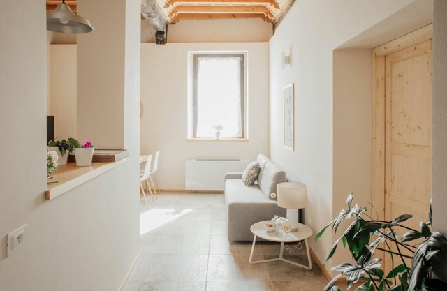 Holiday Home 'La Cocca Home' with Shared Garden and Wi-Fi