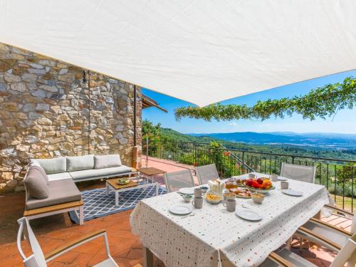 Holiday Home Terrazza sul Chianti by Interhome