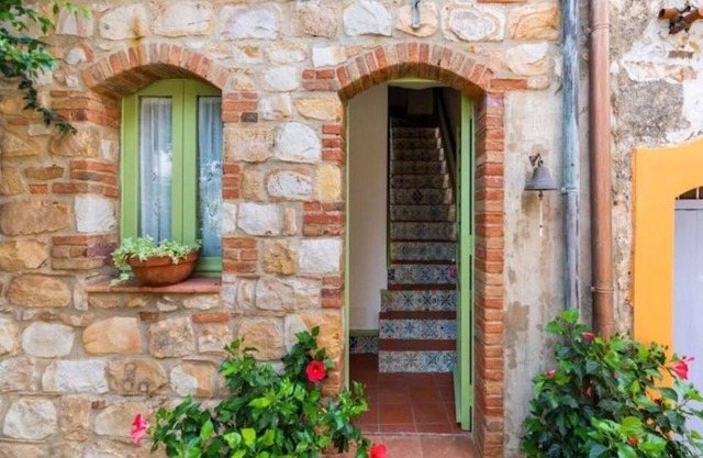 Holiday Home 'Case Saponara' with Sea View, Terrace & Wi-Fi