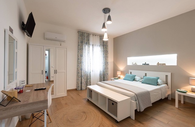 Holiday Home "Civico 17" with Wi-Fi & A/C