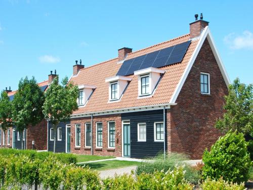 Holiday Home Colijnsplaat near Beaches