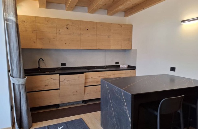 Holiday Home 'Dimora Zoe' with Mountain View, Shared Garden and Wi-Fi