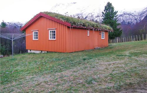 Holiday Home Eresfjord Øverås Ii