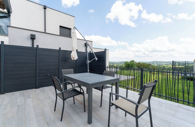 Holiday Home 'Le 153' with Private Terrace and Wi-Fi Rochefort-du-Gard