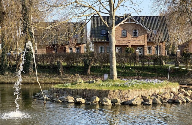 Holiday Home 'Haus Am Dorfteich A E-Laden Möglich' with Private Terrace, Shared Garden and Wi-Fi