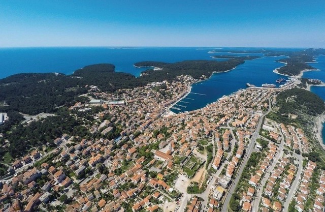 Holiday Home in Mali Lošinj with Terrace, Air condition, WIFI, Washing machine (4780-1)