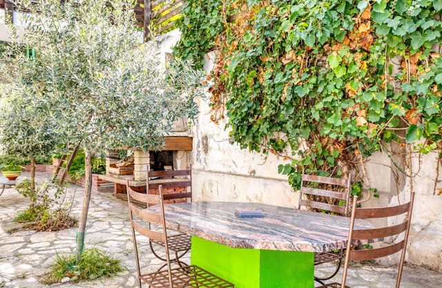 Holiday Home 'Maison De La Plage' with Private Terrace, Wi-Fi and Air Conditioning