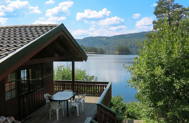 Holiday Home Midtholmen by Interhome
