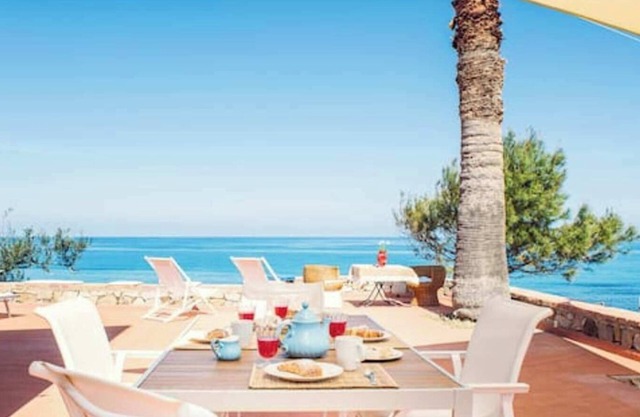 Holiday Home 'Punta A Mare' Overlooking the Beach of Cefalu