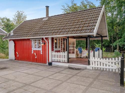 Holiday Home Stig - 1km from the sea by Interhome