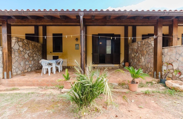 Holiday Home 'Un Viaggio Nella Rilassante Natura' with Mountain View, Wi-Fi and Air Conditioning