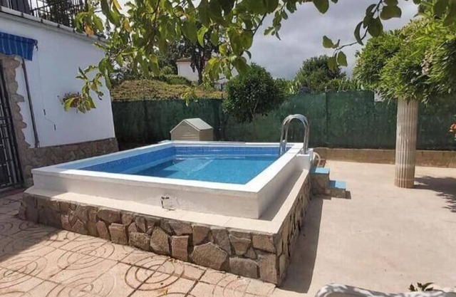Holiday Home 'Villa Flores' with Mountain View, Private Pool and Wi-Fi
