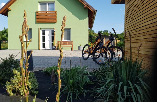 Holiday Home Znojmo w/Wellness & Wine
