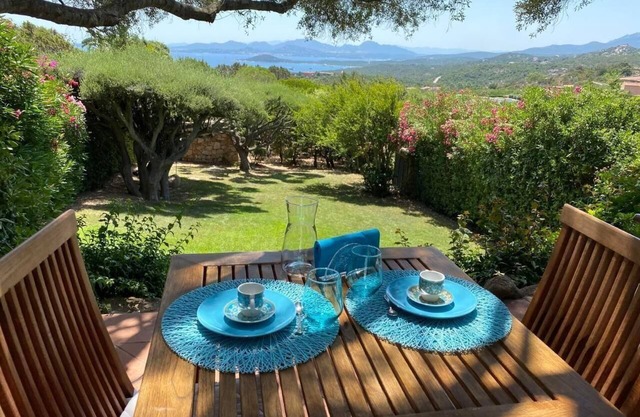 Holiday house Cala Bitta for 1 - 7 persons with 3 bedrooms - Holiday home