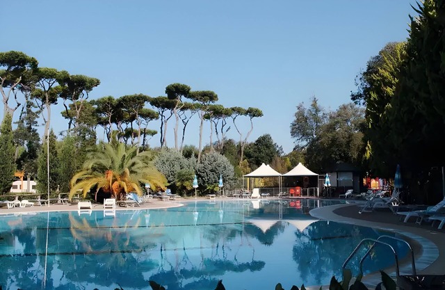 Holiday House Viareggio for 1 t/m 5 Persons With 2 Bedrooms - Holiday Chalet