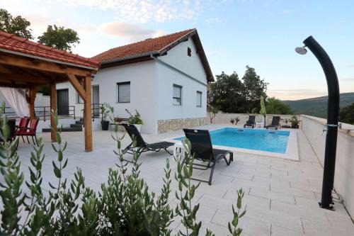 Holiday house with a swimming pool Pridraga - Cuskijas, Novigrad - 24776
