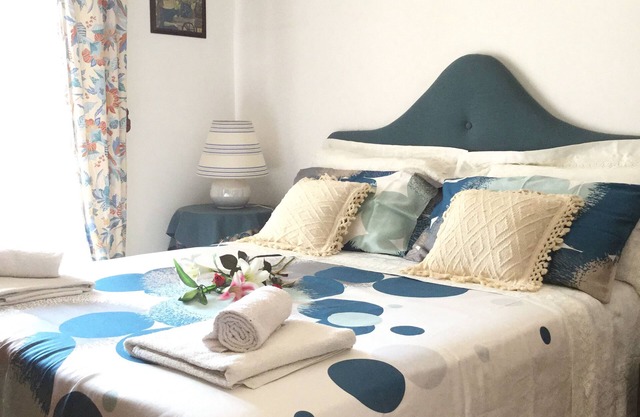 HOLIDAY IN ROME: "AN IDEAL PLACE" WITH CAR PARKING INSIDE