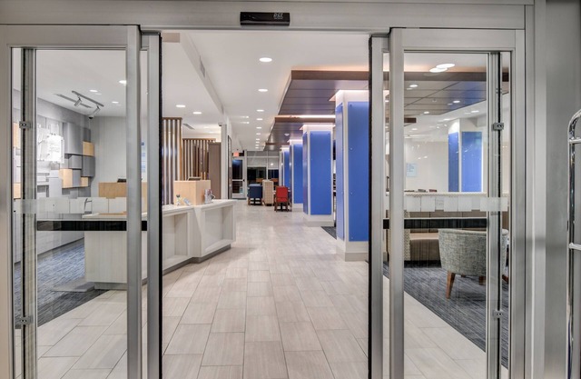 Holiday Inn Express Fort Walton Beach Central by IHG