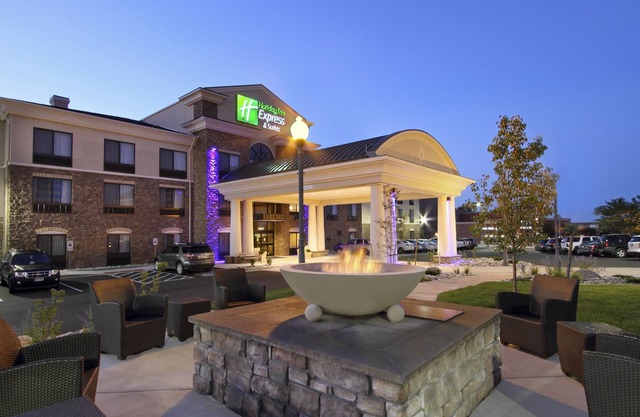 Holiday Inn Express & Suites Colorado Springs First & Main by IHG