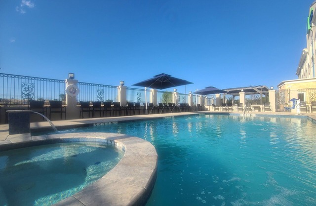 Holiday Inn Express Glen Rose by IHG