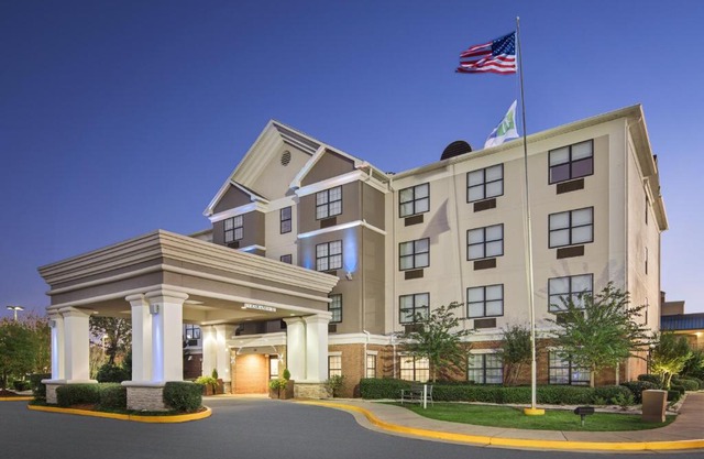 Holiday Inn Express Hotel & Suites Byron by IHG