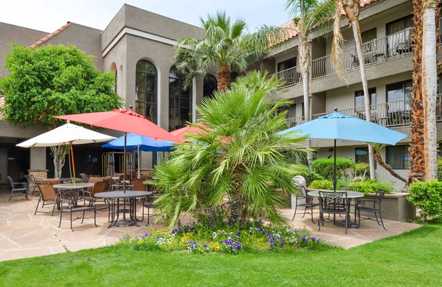 Holiday Inn Express Palm-Desert by IHG