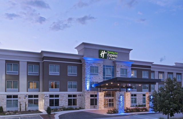 Holiday Inn Express & Suites Austin NW - Four Points by IHG