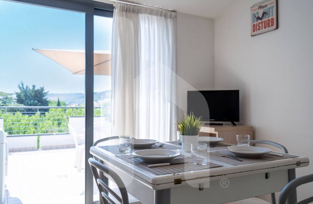 Holiday Rendez Vous 49 - Fourth floor apartment with sea and pool view